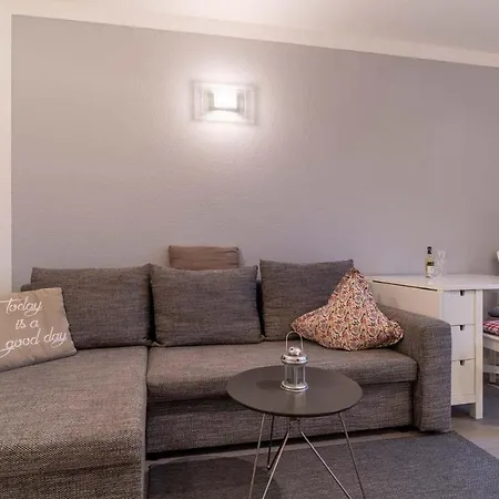 Strandlaeufer-Eg-Vorne Apartamento *
